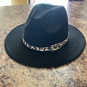 Black Wide-Brim Fedora with Leopard Print Band